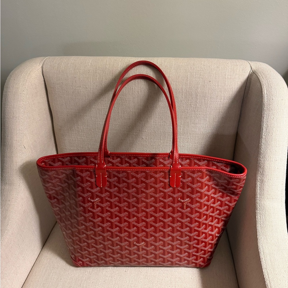 Goyard Artois PM in red